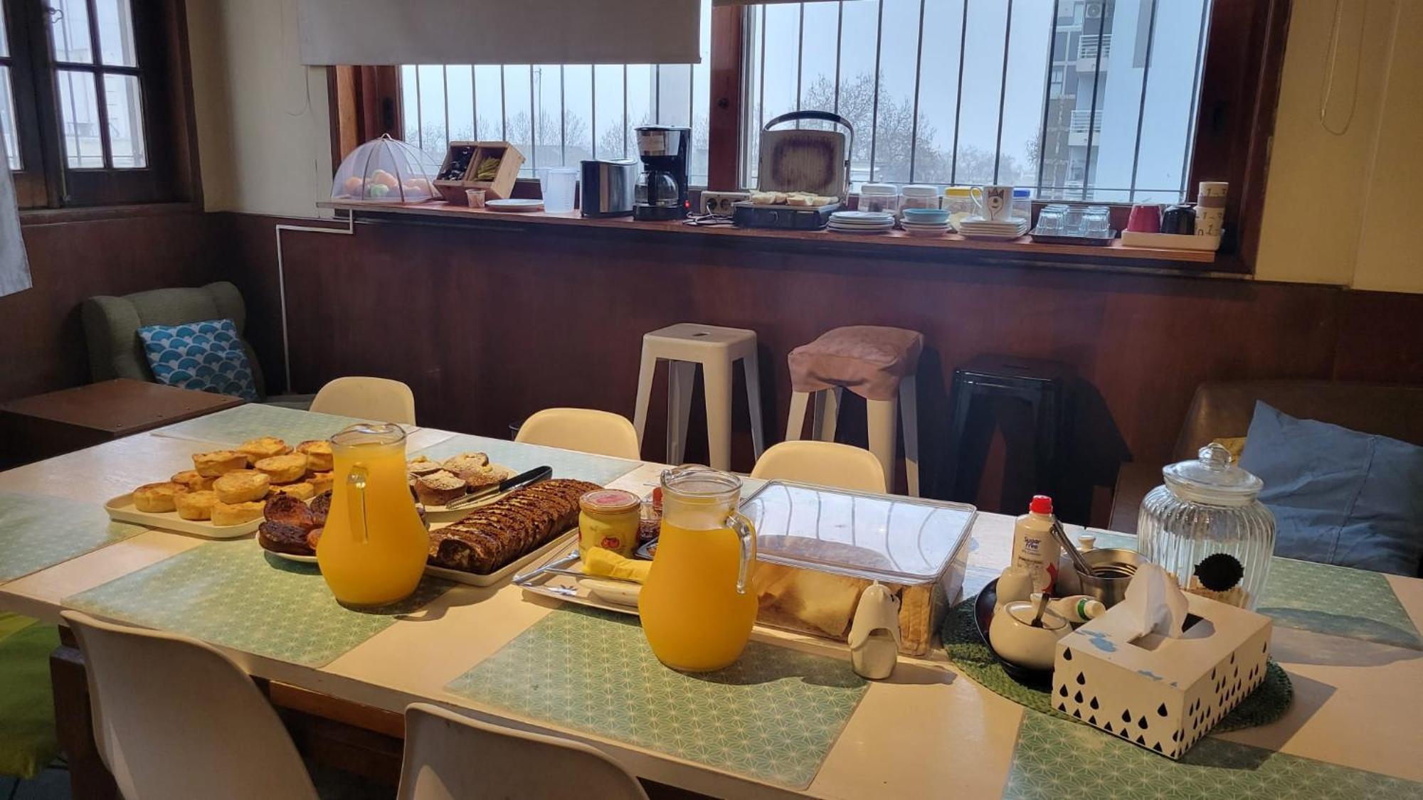 Montevideo Hostel Екстериор снимка